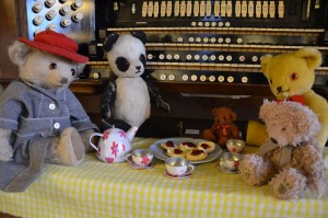 Teddy Bears' Picnic with the Willis Organ