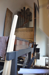 Great soundboard in the foreground, Choir soundboard and Violone pipes behind