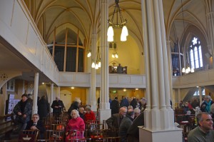 Listening to the organ when arriving for mass on St Cecilia's day