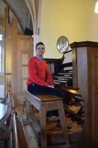 Jonathan at the SMSG Willis console