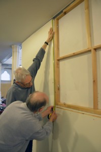 Stuart and John putting up the screen