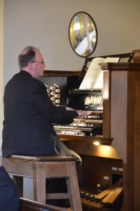 William Thallon plays Poulenc on the Willis organ