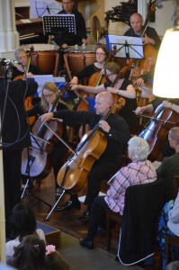 James and the other cellists during Poulenc