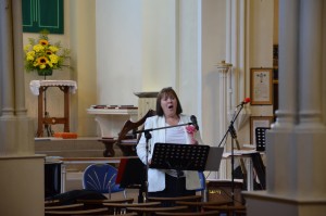 Patricia Leslie sings