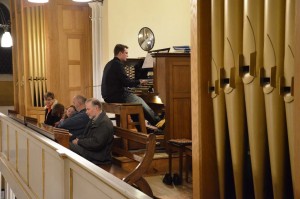 Stephen Meakins plays the Willis organ